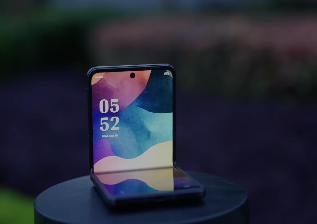 infinix zero flip